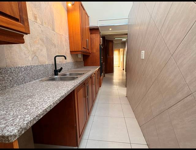 5 BEDROOM HOUSE FOR SALE IN SASOLBURG EXT 4